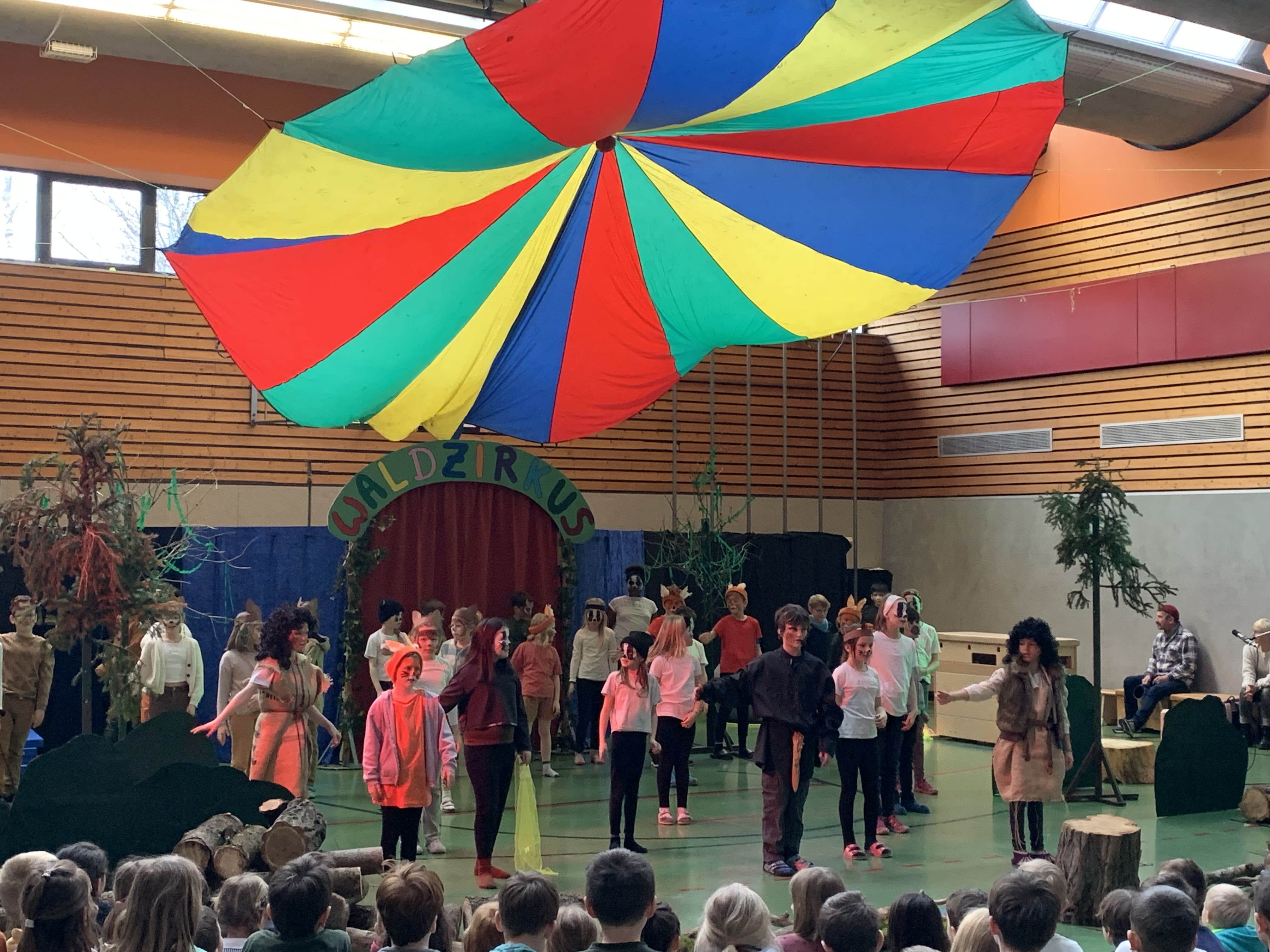 Grundschule Heuchelhof Zirkus